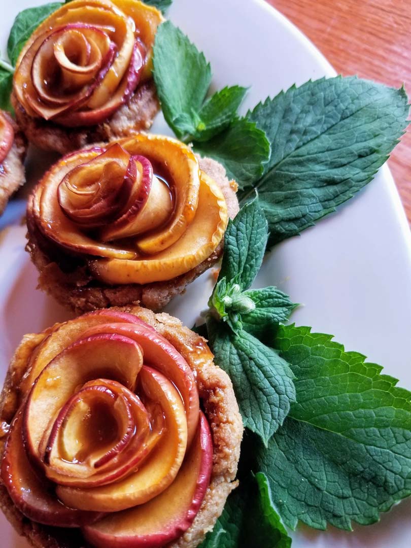 Caramel rose apple tarts – Buffalo Harmony House